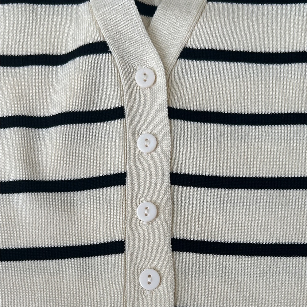 Elegant Black and Cream Striped V-Neck Sweater Vest - Picture 4 of 4